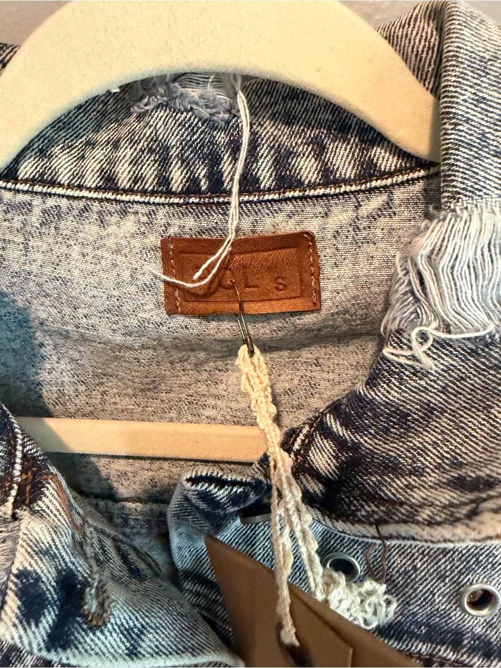POL Acid-Wash Distressed Denim Vest in Light Blue and White - Picture 2 of 3